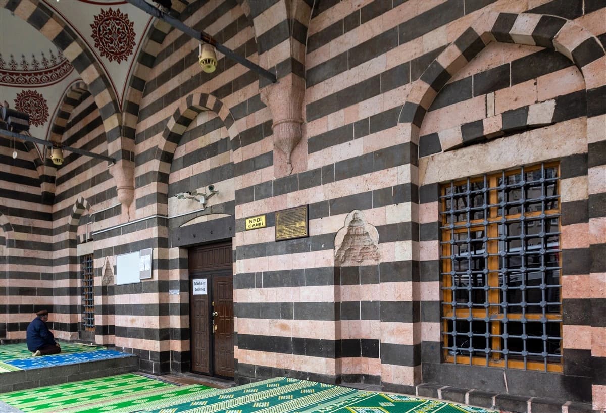 Nebi Cami 1