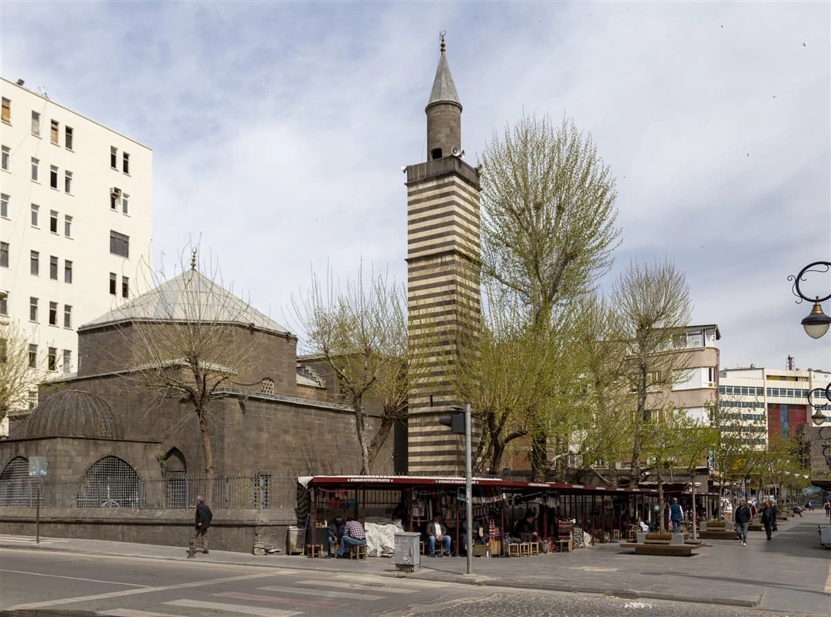 Nebi Cami 4