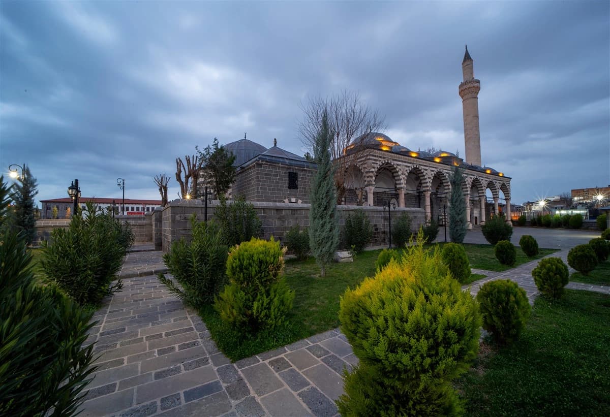 Fatih Paşa Cami (Kurşunlu Cami) 2