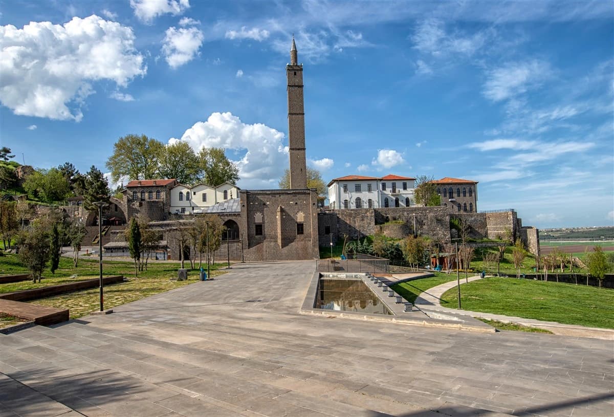 Hz. Süleyman Cami ve Sahabe Kabirleri 6