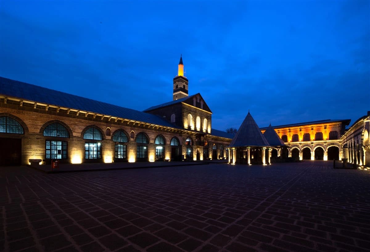 Diyarbakır Ulu Cami 10