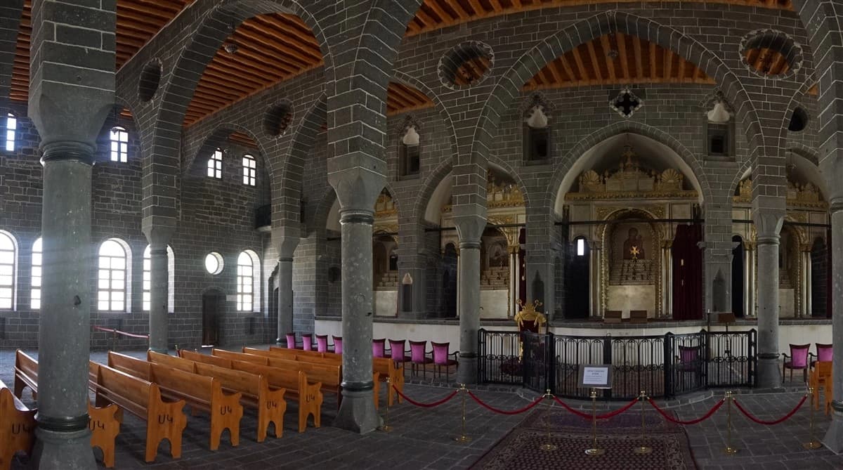 Surp Giragos Ermeni Kilisesi 2