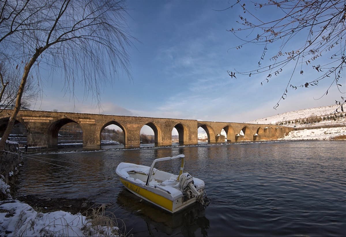 On Gözlü Köprü (Dicle Köprüsü) 5