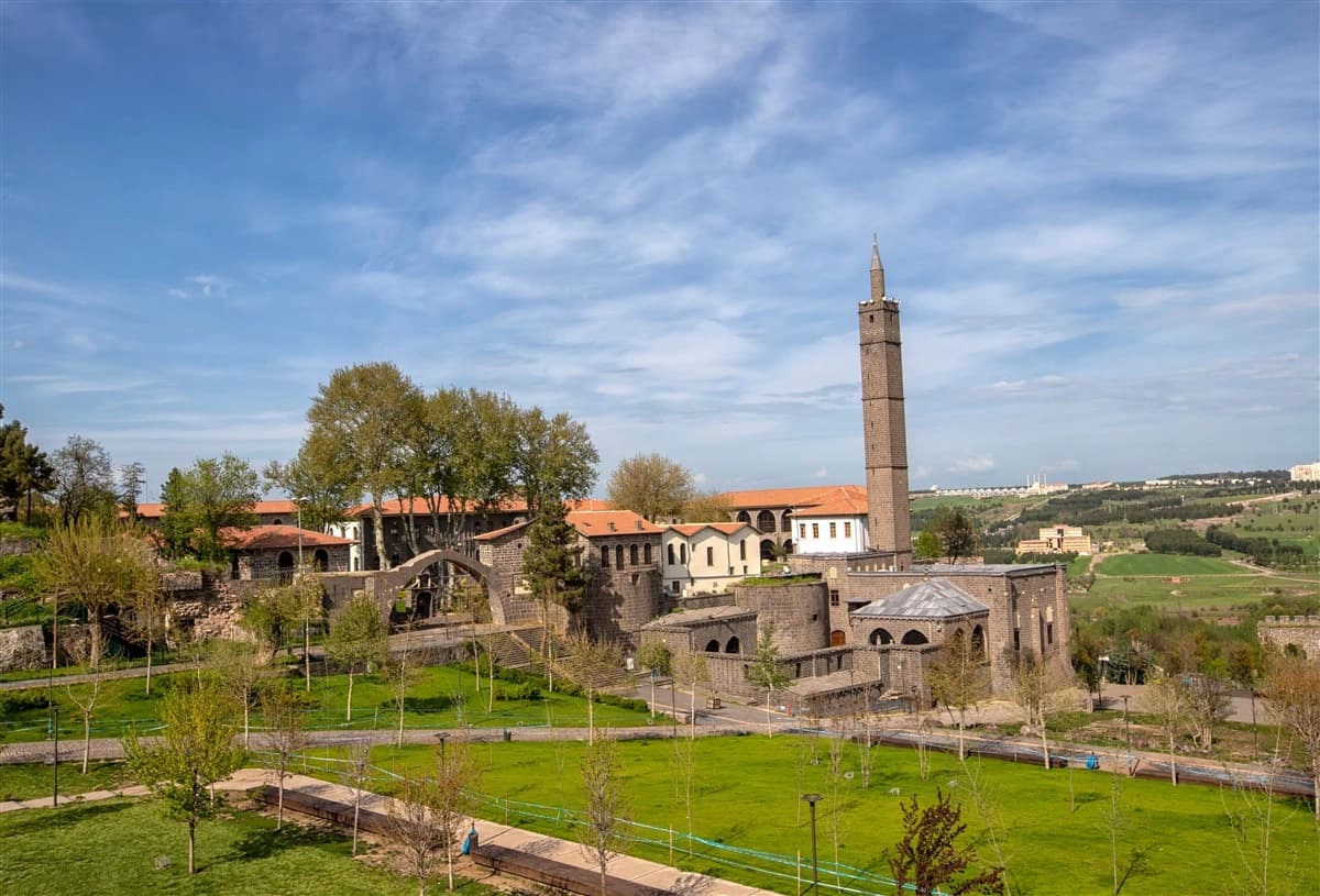 Hz. Süleyman Cami Sahabe Kabirleri 11